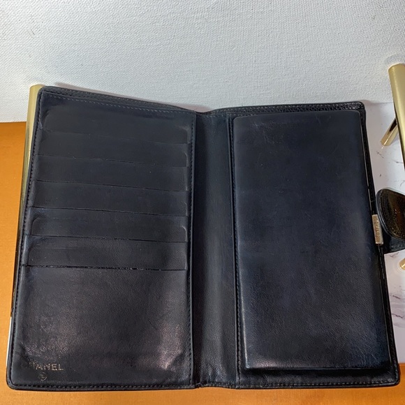 Authentic Chanel Classic n Black Caviar Leather Cc French Kisslock Wallet - Picture 5 of 17